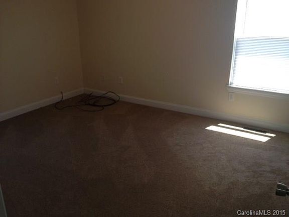 5th image of 505 Central Dr