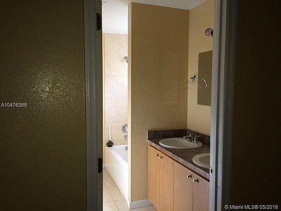 5th image of 2461 NW 14th Ct