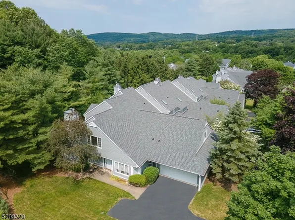 32 Ridge Dr, Montville Twp., NJ 07045
