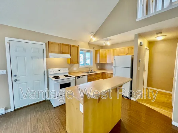 1228 Ethel St, Kelowna, BC V1Y 2W5
