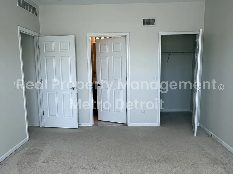 1151 Alameda Blvd — Photo 7