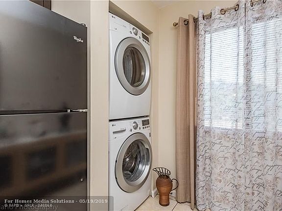 4th image of 8041 Southgate Blvd #10H