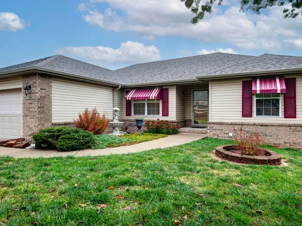 530 S Hazelnut Avenue, Springfield, MO 65802