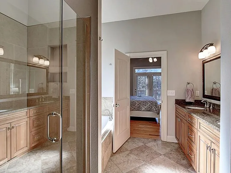 121 Lake Haven Dr — Photo 18