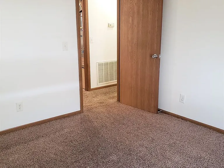 1119 Yuma St — Photo 12