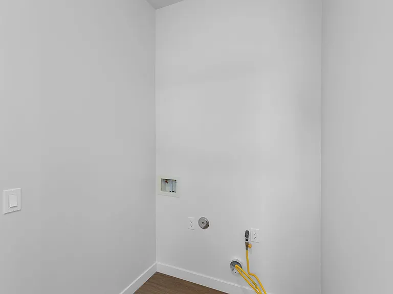 21552 Treetop Ln — Photo 13