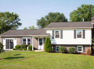 96 Idlewood Blvd, Staunton, VA 24401