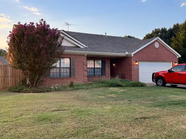 5021 Wakefield Dr, Jonesboro, AR 72404