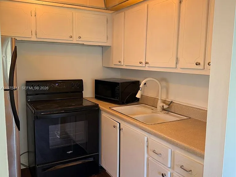 104 E Easthampton E #104 — Photo 9