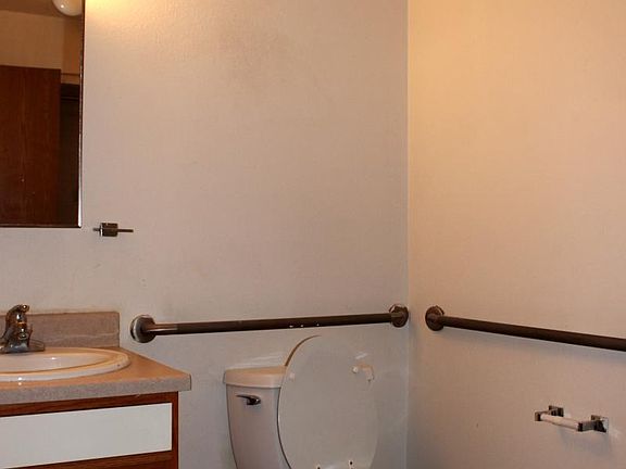 Typical bathroom in Marsh Place. Some units feature additio