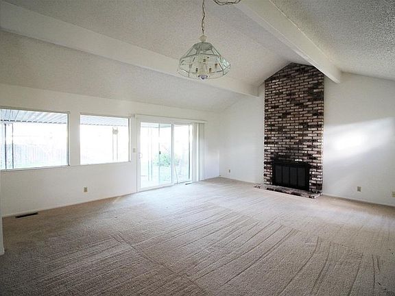 3rd image of 22 Mendocino Ln