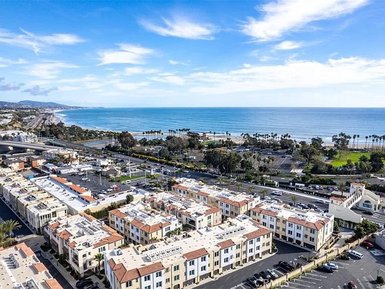 3318 Doheny Way — Photo 45