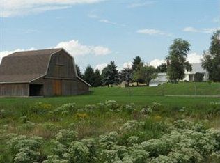 5715 Atlantic Lake Rd, Hartstown, PA 16131