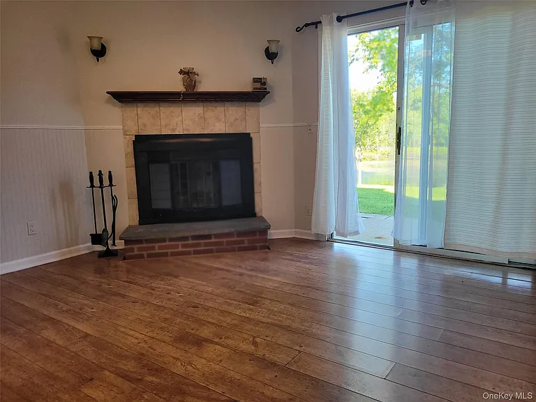 40 Brick Pond Rd — Photo 13