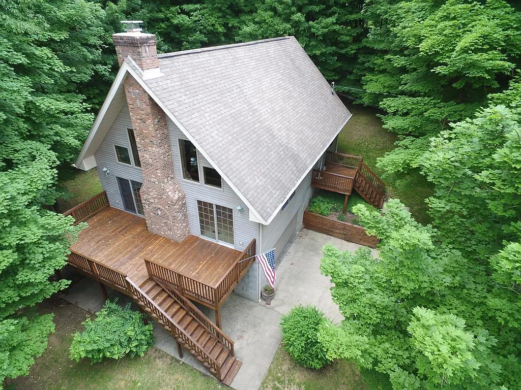 112 Seyssel Ln photo 1