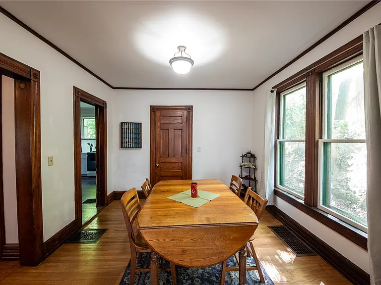 35 Cherry St — Photo 8
