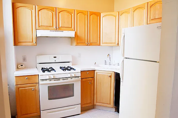 Rented by Twyford Real Estate | media 15