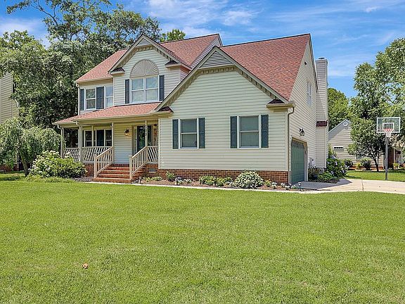 3rd image of 100 McPherson Ct