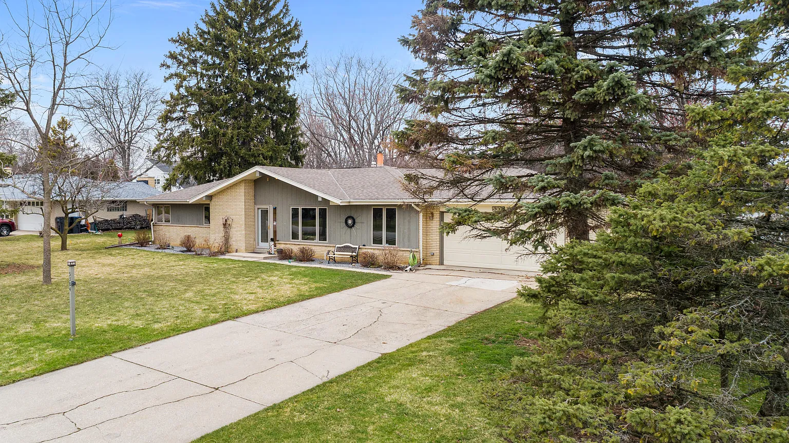 5304 Cynthia Ln photo 1