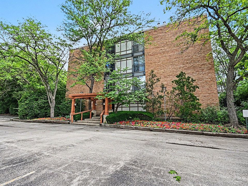1st image of 1833 Four Lakes Ave APT 2D