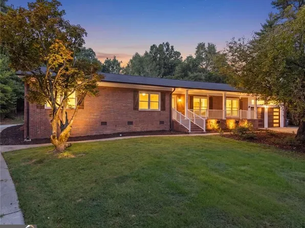 1492 Burns Dr NE, Gainesville, GA 30501