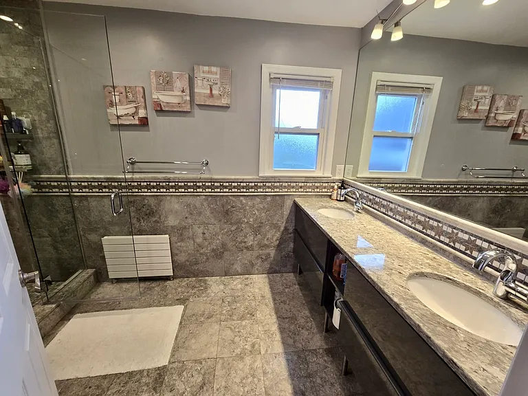 266 Frances St — Photo 15