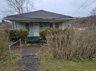 127 Oleander Dr, Beckley, WV 25801