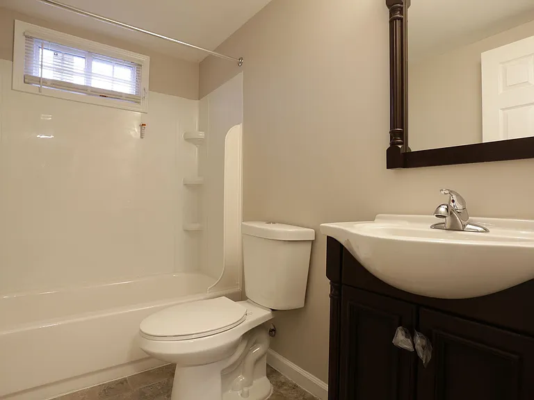 Chestnut Lane Apartments — Photo 18