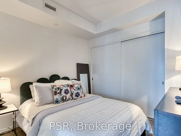 783 Bathurst St #321 — Photo 15