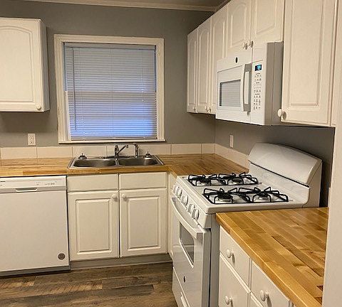 5th image of 206 Central Dr