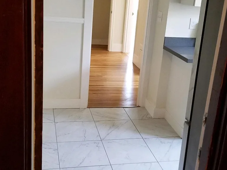 2339 Hilgard Ave #303 — Photo 6