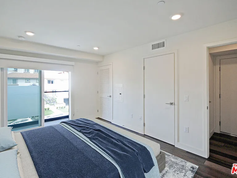 3667 Mentone Ave #5 — Photo 8