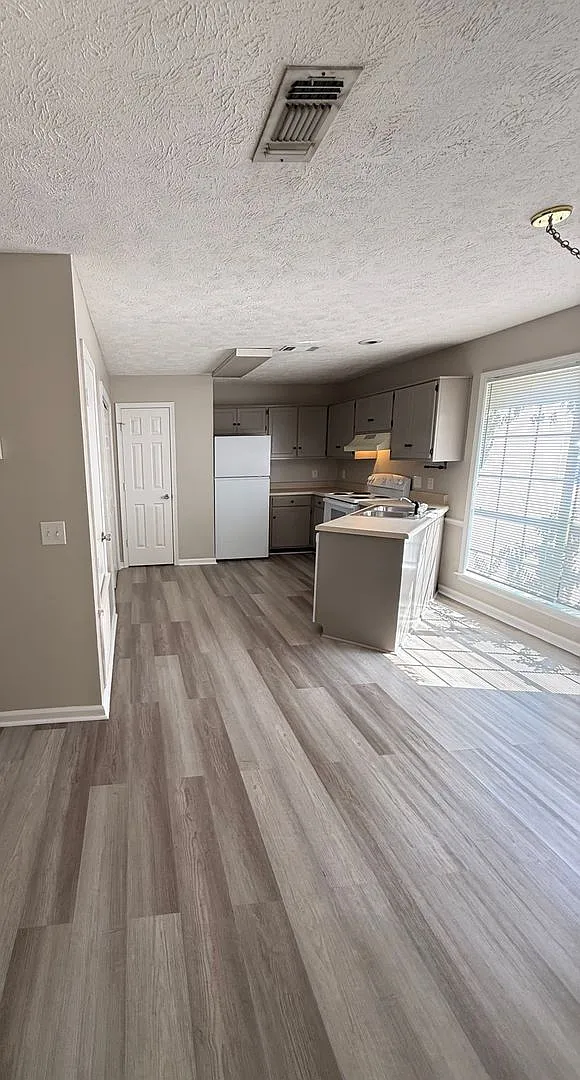 Carver Drive 307 (8 unit property) - AH — Photo 3