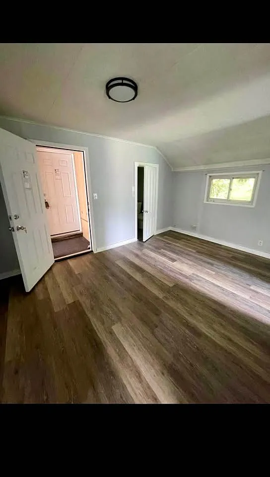Building Photo - 952 Emerson Ave #3