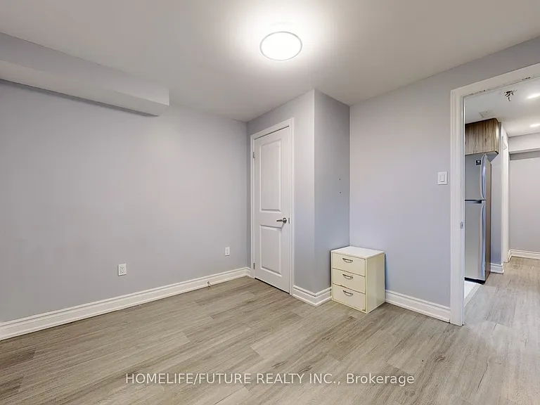 50 Neelands Cres #BASEMENT — Photo 7
