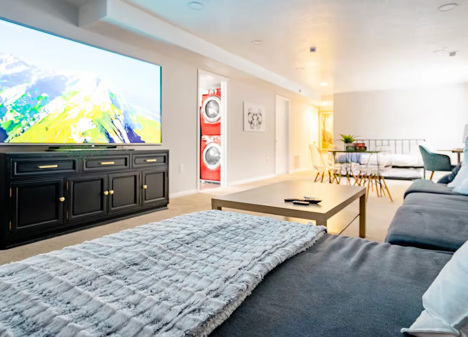 2 bed, 1300 sqft, $1,750 — Photo 3