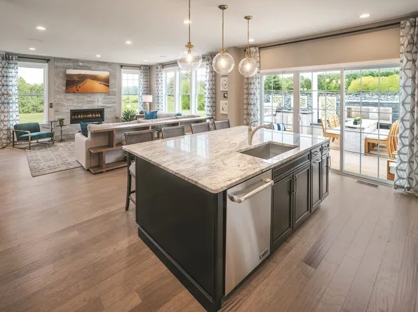 29 Charles Way #219, Millis, MA 02054