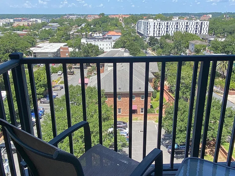 215 W College Ave #604 — Photo 3