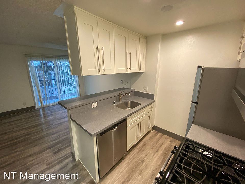 1st image of 1536 S Bundy Dr APT 103
