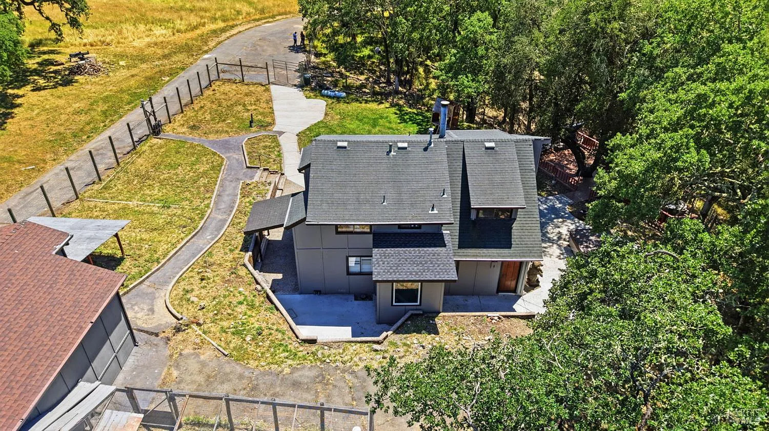 2713 Leslie Road - Photo 5