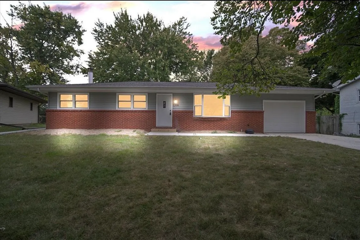 3 bed, 2248 sqft, $2,400 — Photo 1
