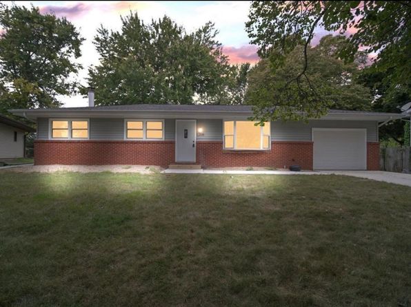1206 Townley Dr, Bloomington, IL 61704 – 3-bedroom rental in Bloomington