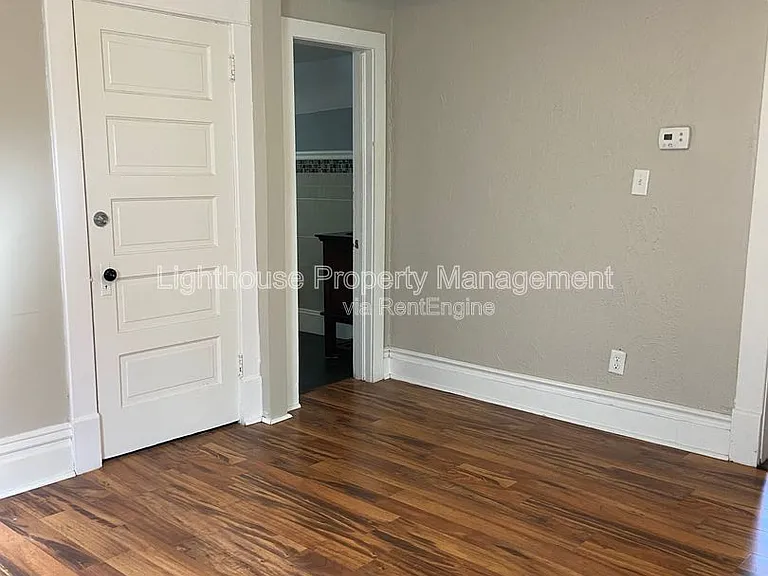 223 E North St #2 — Photo 7
