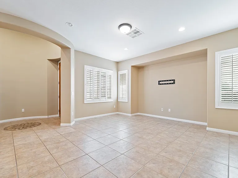 10492 Mission Park Ave — Photo 10