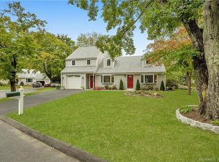 3 Florence Rd, Riverside, CT 06878