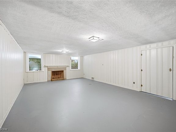 5th image of 1552 S Belvoir Blvd