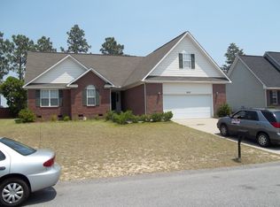 2937 Piney Mountain Dr, Hope Mills, NC 28348