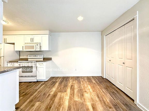 3rd image of 916 3rd Ave APT A106