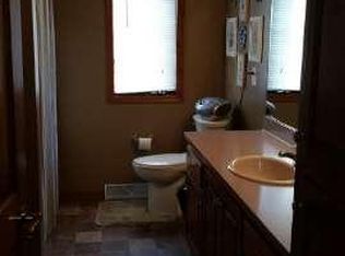 8303 Dora Ln, Racine, WI 53406