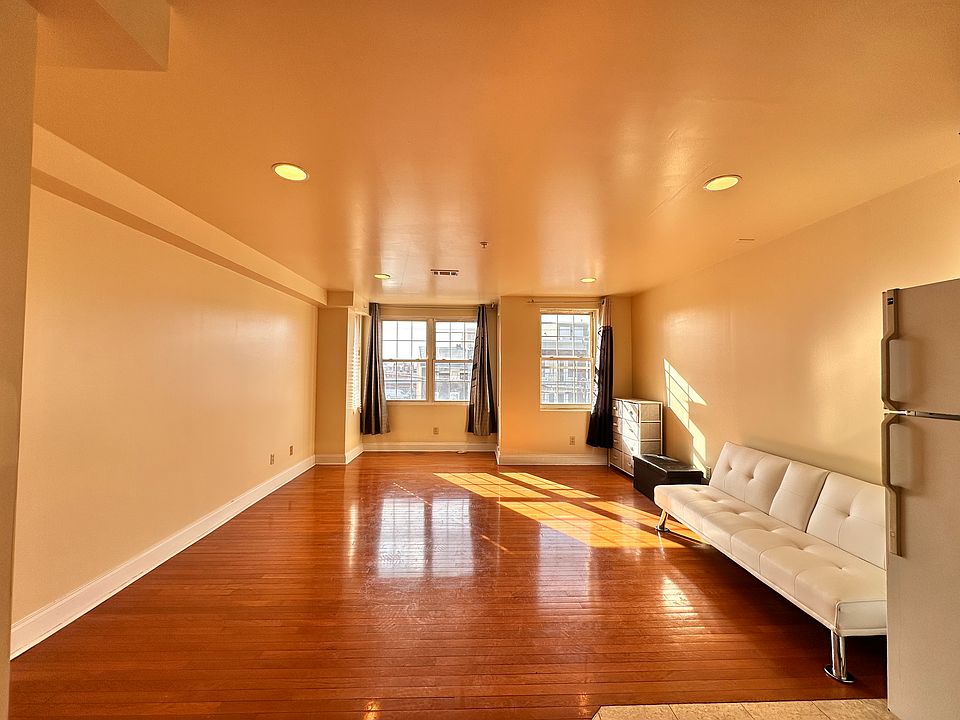 1st image of 533 Washington Ave Floor 3